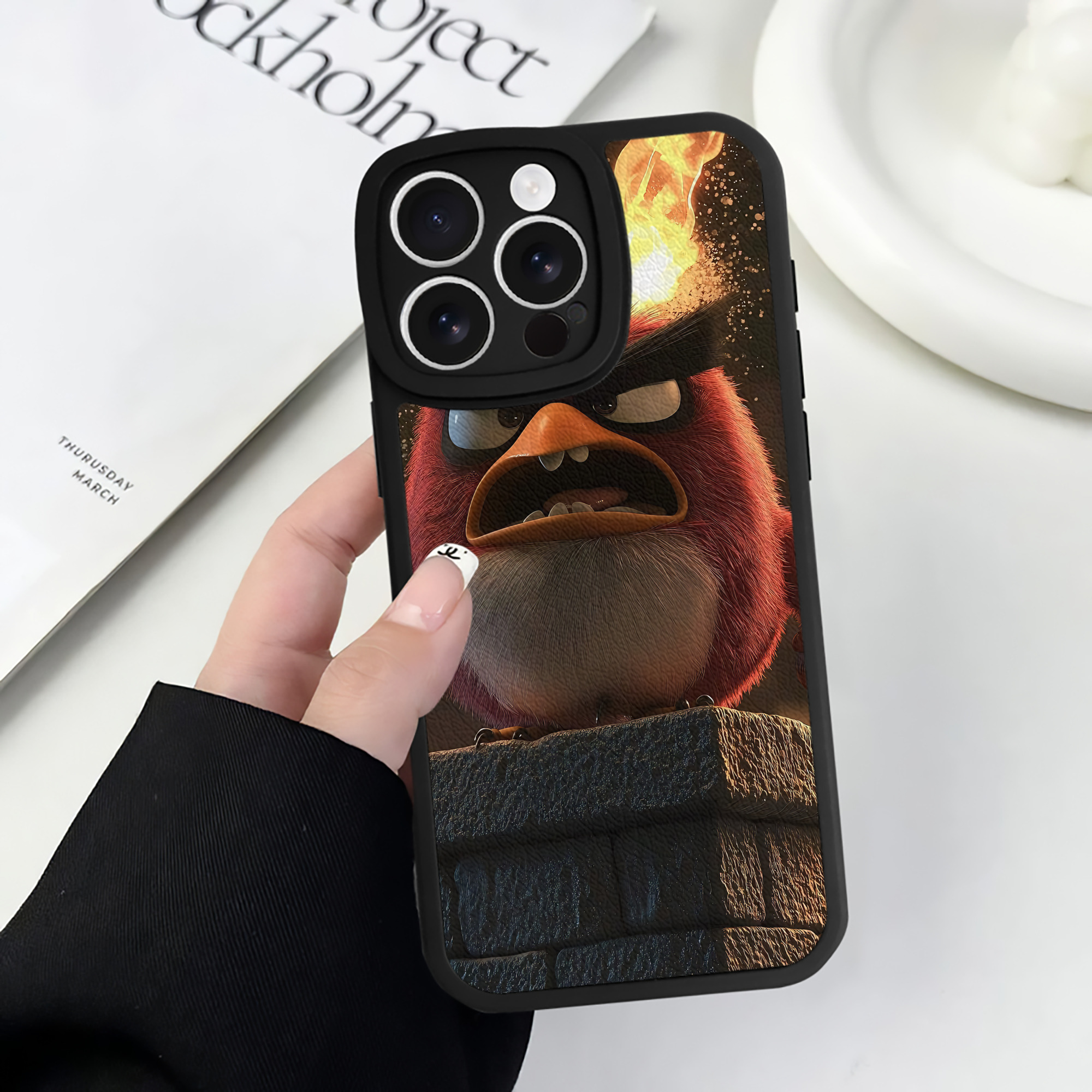 （画像用） Angry Birds アングリーバード 【iPhone 16シリーズ対応】シリコンスマホケース（レザー調） 材質：シリコン